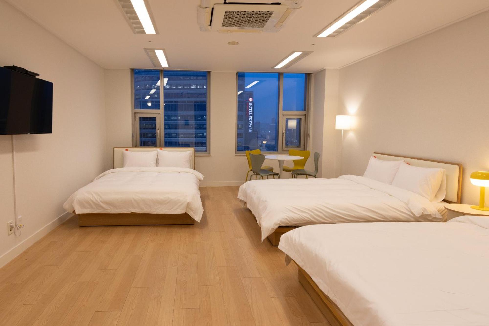 "Grand Opened" Maxtyle Guesthouse Dongdaemun Seoul Exterior photo
